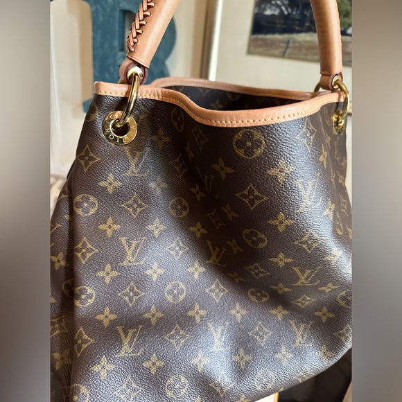 Stunning MM artsy Louis Vuitton tote selling for friend she’s firm on price - Picture 9 of 16